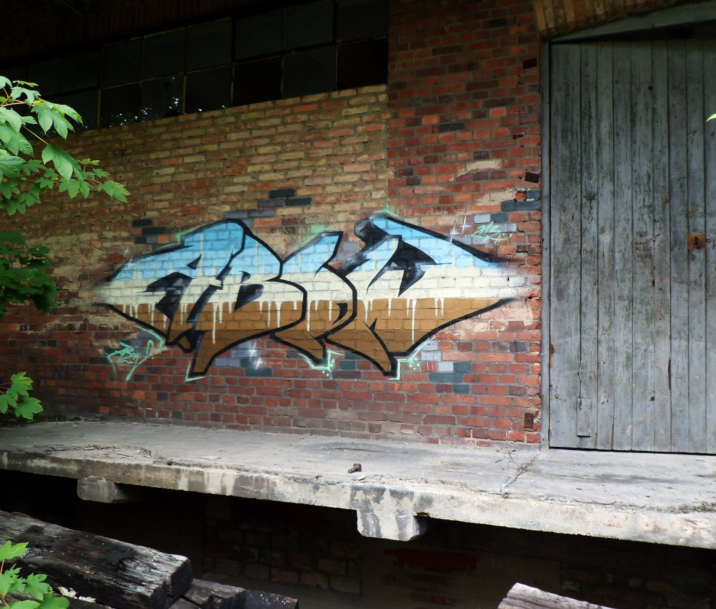 Graffiti Wall in Fürstenwalde - Photo by Abow - abow, woba (2013)