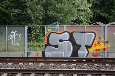 Graffiti Bombing - Photo by AcBa - trainline, st, crew (2015)