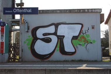 Graffiti Bombing - Photo by AcBa - st, bombing, 2015