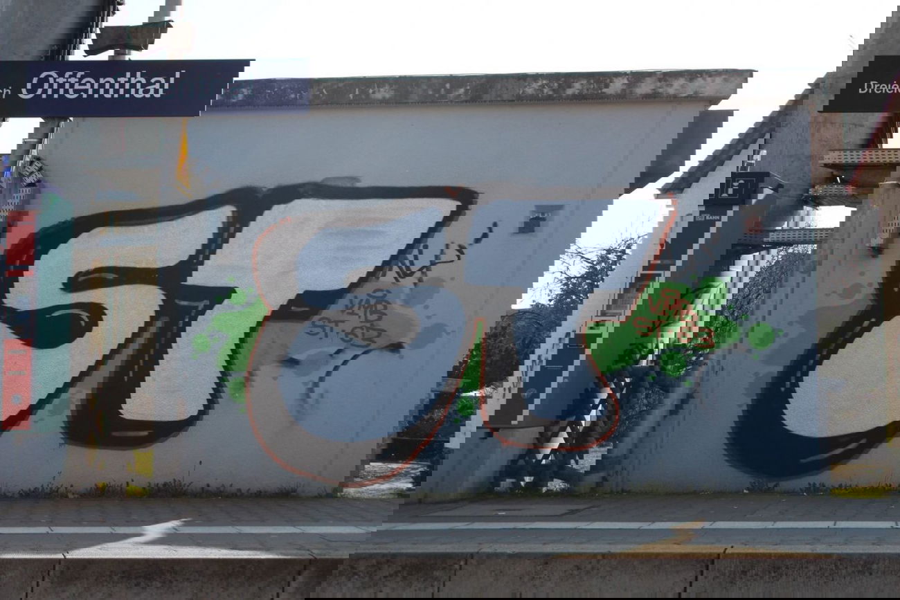 Graffiti Bombing - Photo by AcBa - st, bombing, 2015