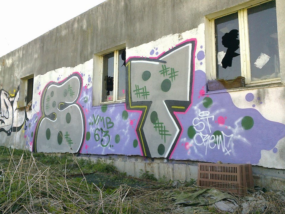 Graffiti Bombing - Photo by AcBa - st, bombing, rollup