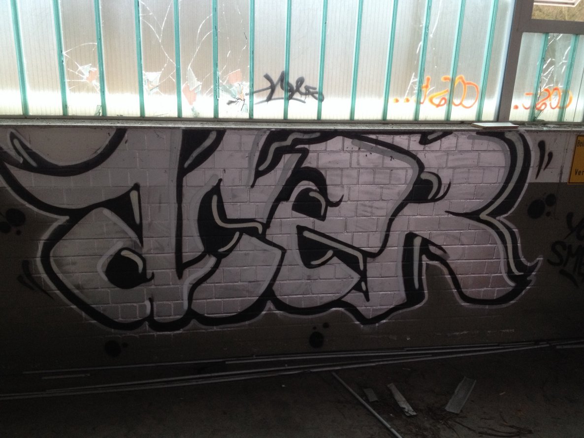 Graffiti Wall - Photo by AcE_One - Ace, one, chrome