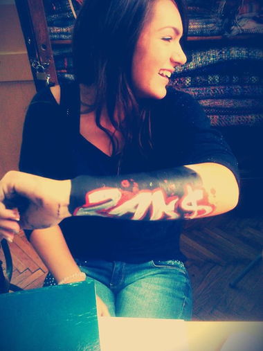 Graffiti Artwork - Photo by AcaZaks