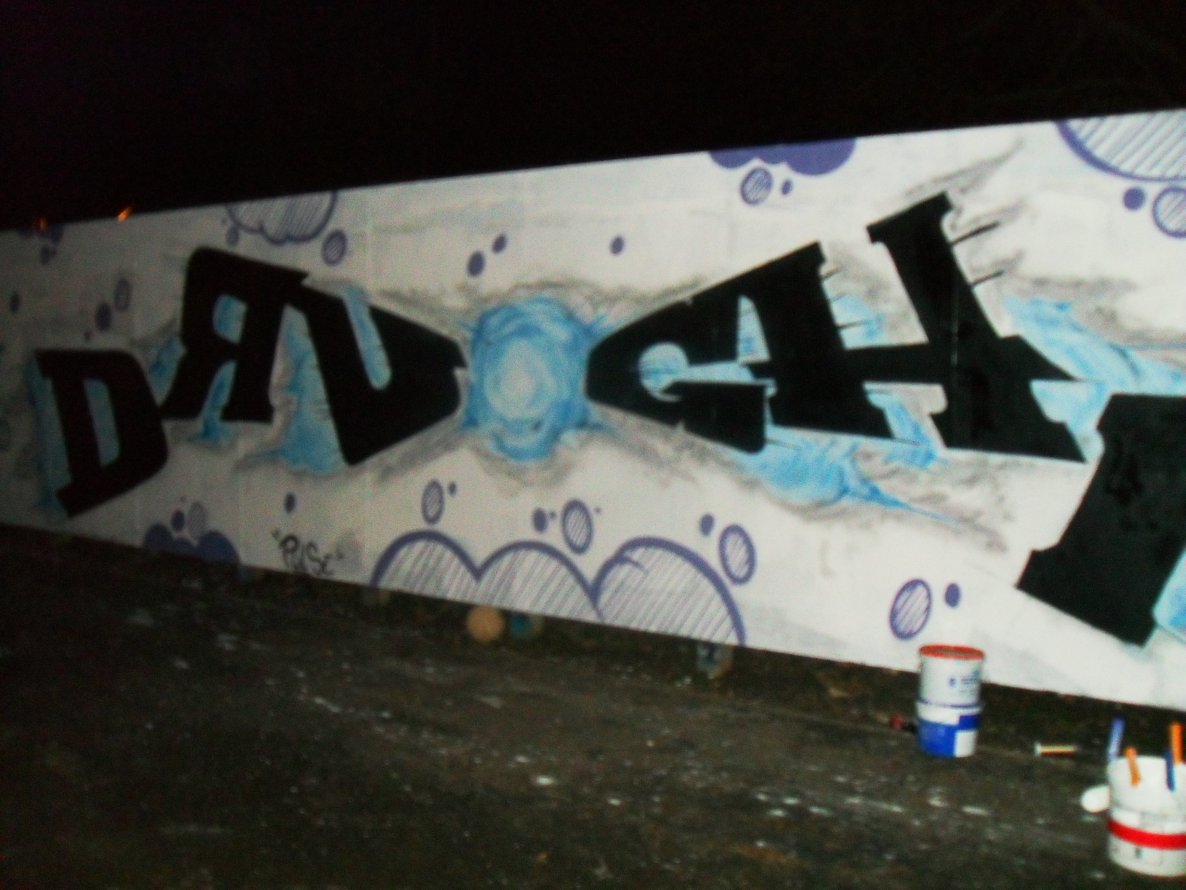 Graffiti Wall - Photo by Aces - Drughi, explosion, boom (2013)