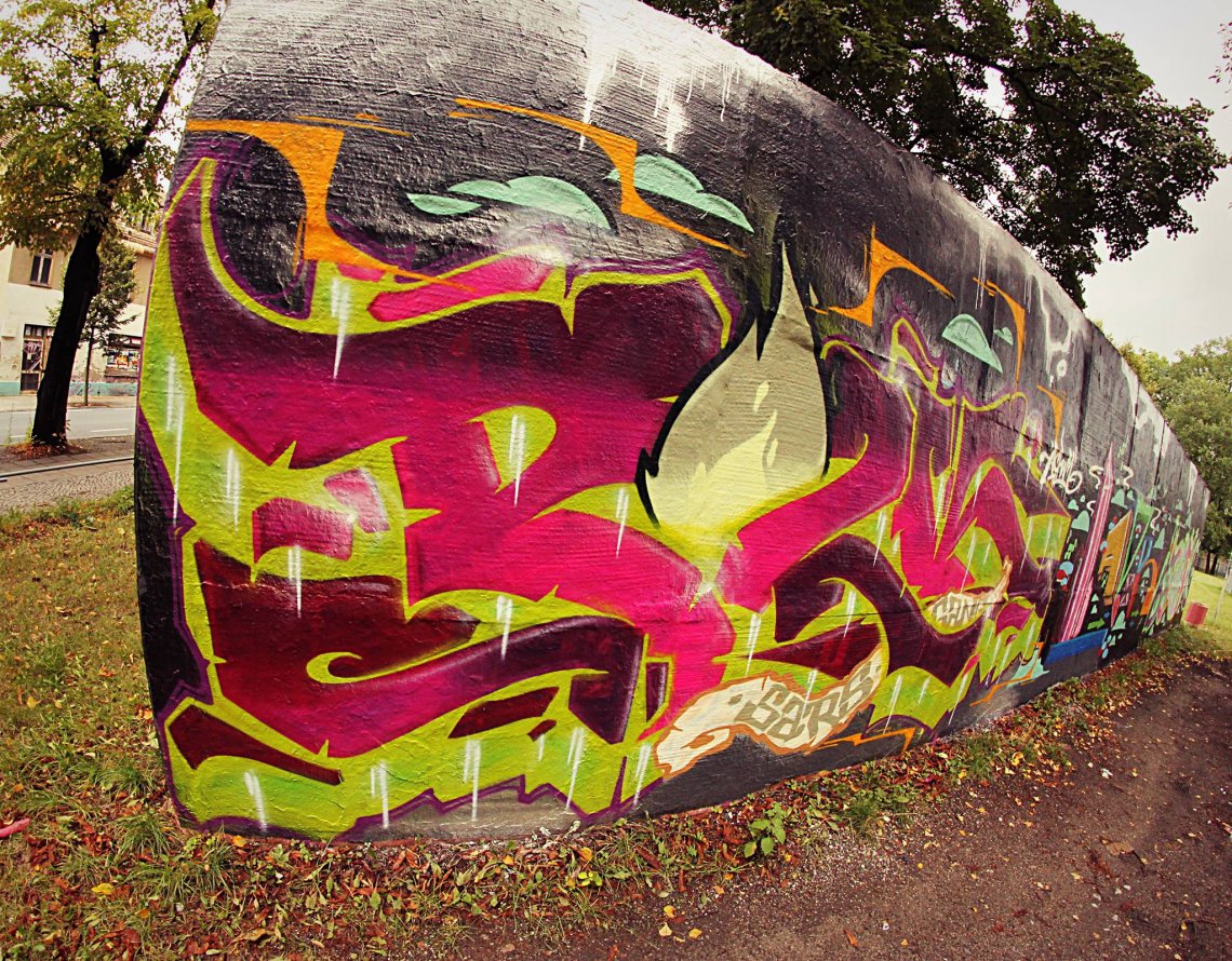 Graffiti Wall - Photo by Achim - polk, polka, achim (2013)