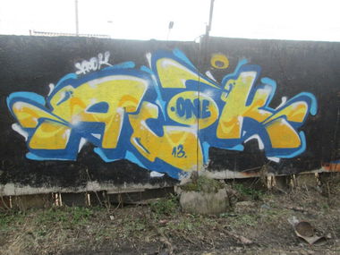 Graffiti Wall - Photo by Acoooooooook