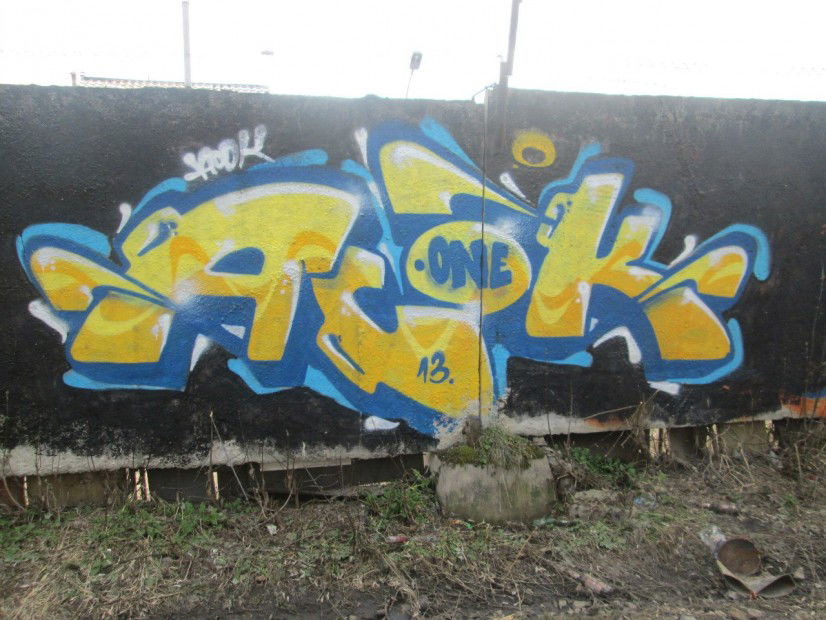 Graffiti Wall - Photo by Acoooooooook