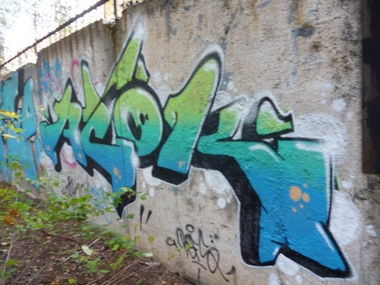 Graffiti Wall - Photo by Acoooooooook