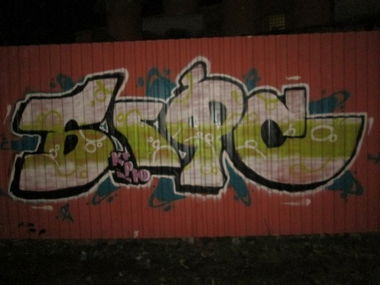 Graffiti Wall - Photo by Acoooooooook