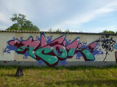 Graffiti Wall - Photo by Acoooooooook