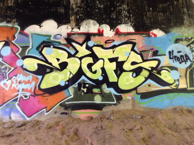 Graffiti Wall - Photo by Acoooooooook