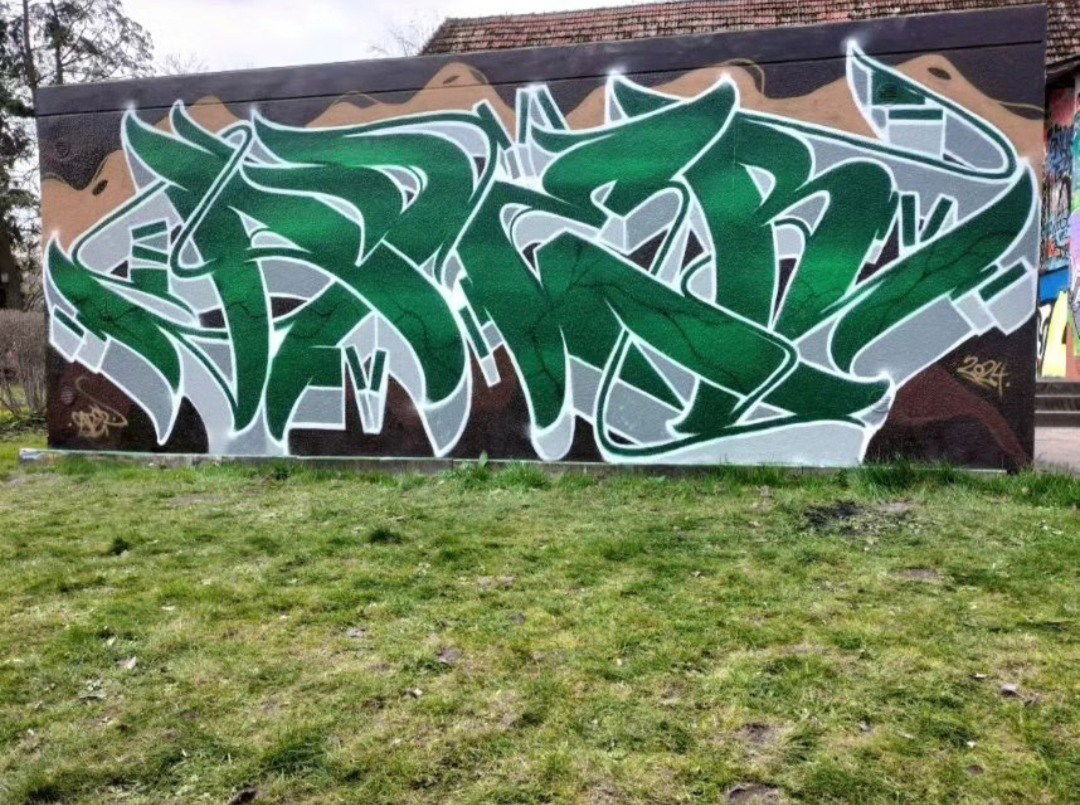 Graffiti Wall - Photo by Aderone