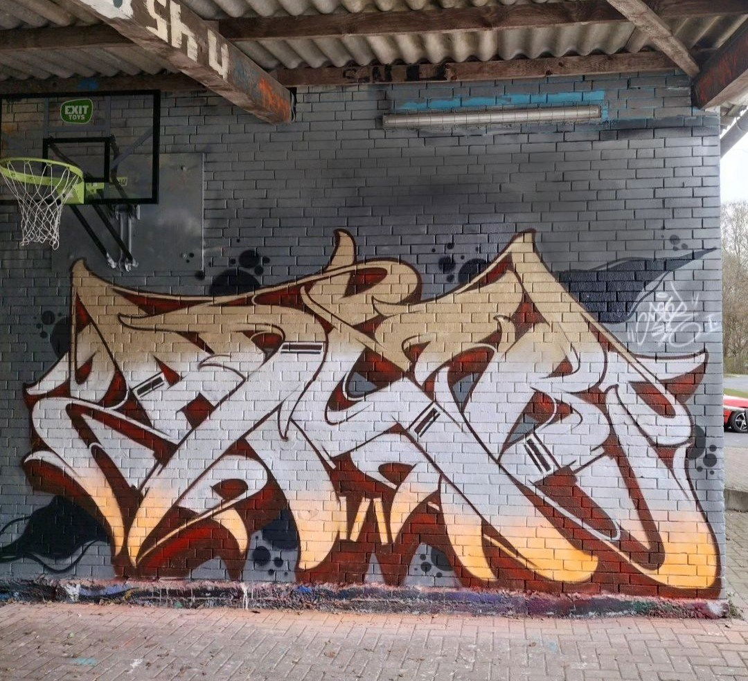 Graffiti Wall - Photo by Aderone