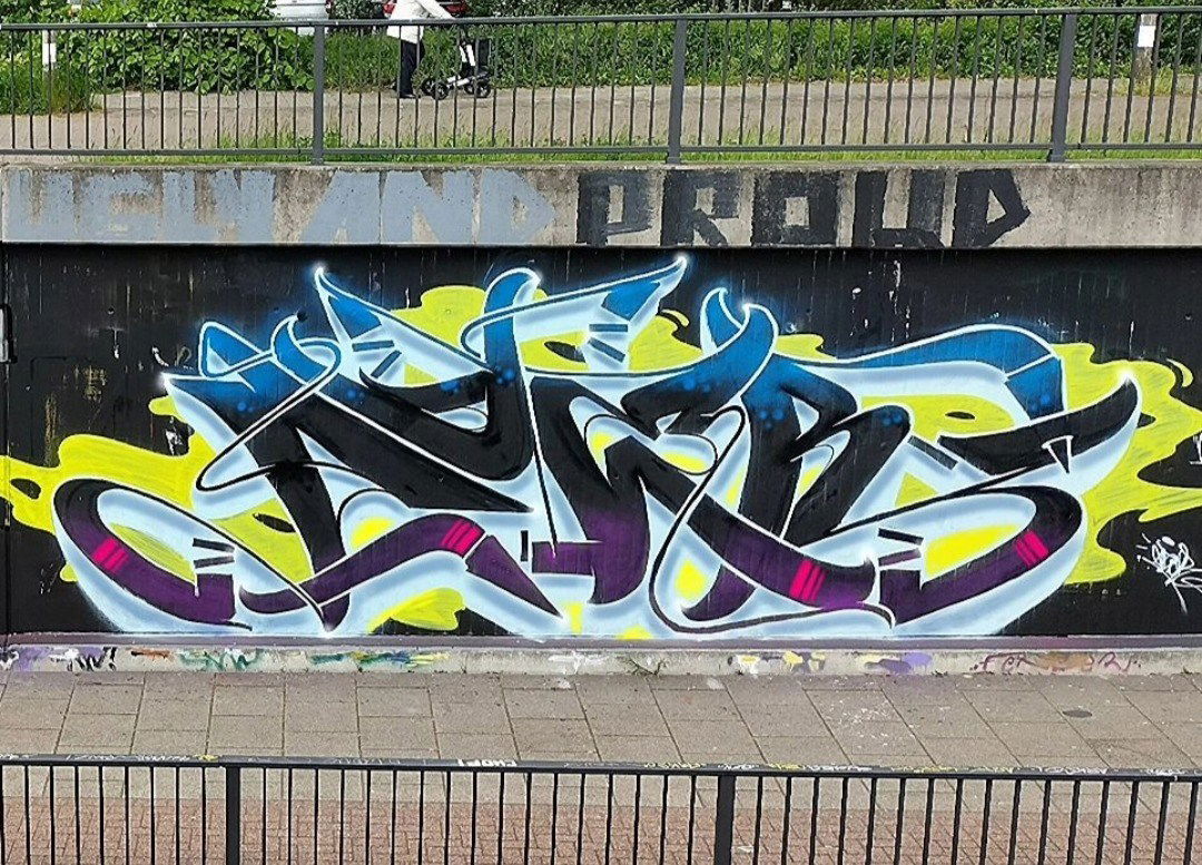 Graffiti Wall - Photo by Aderone