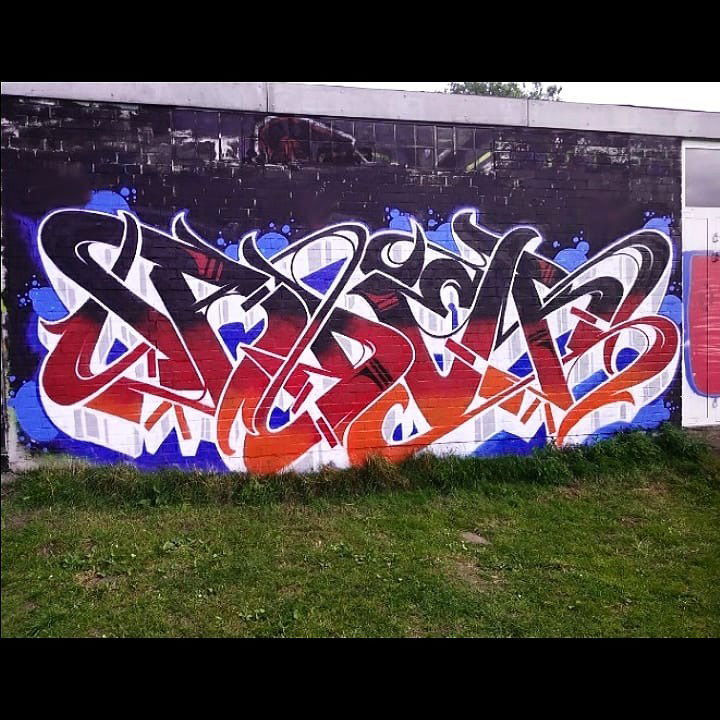 Graffiti Wall - Photo by Aderone - Ader, aderone