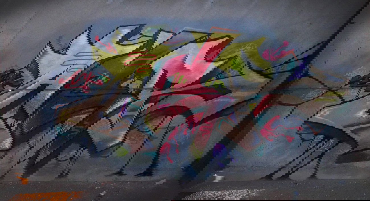 Graffiti Wall in Tosno - Photo by Aers (2013)