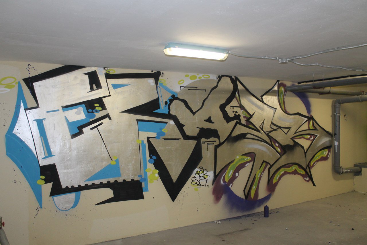 Graffiti Wall - Photo by Aers (2014)