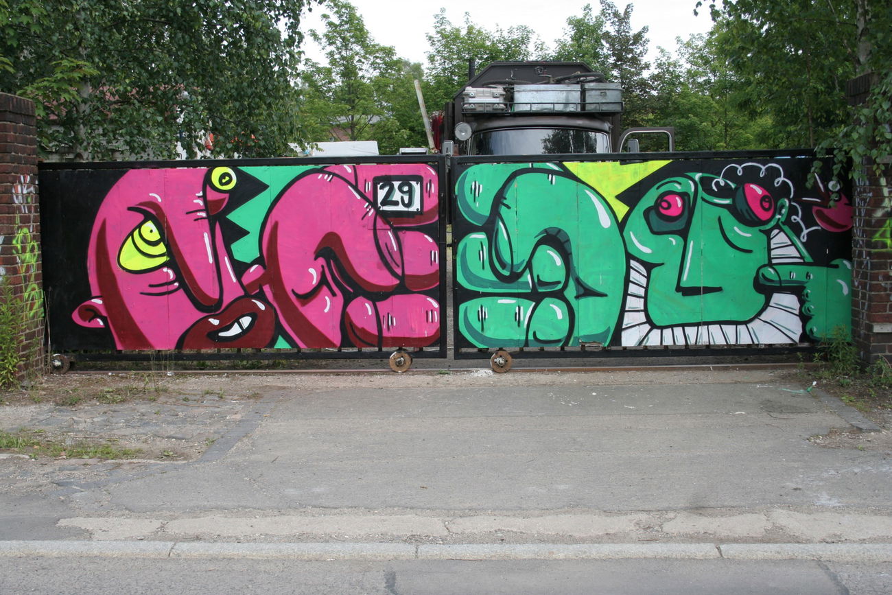 Graffiti Wall - Photo by Aetherdog96 - Venom.TAT