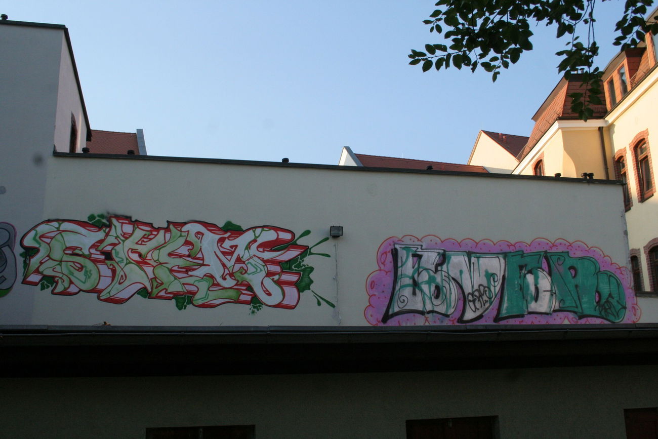 Graffiti Wall - Photo by Aetherdog96 - Stem, Ever, Grs