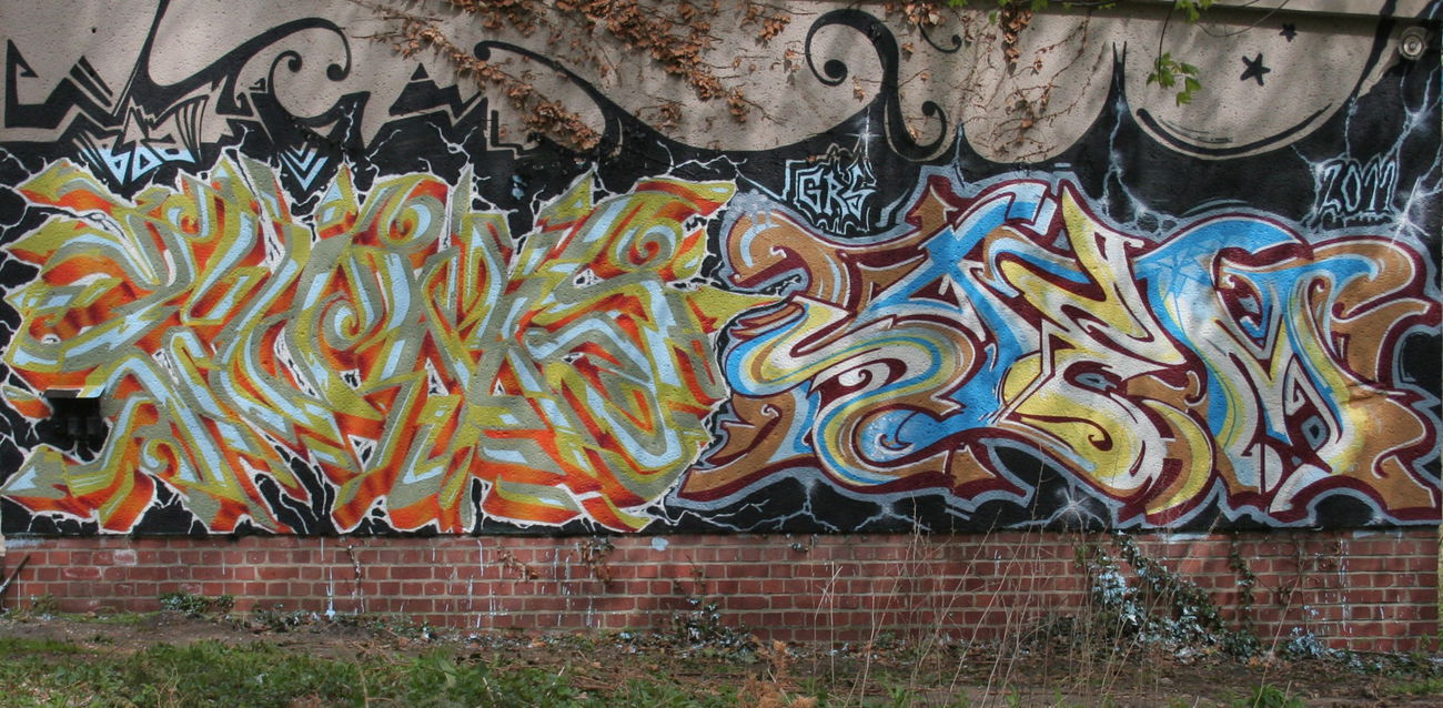 Graffiti Wall - Photo by Aetherdog96 - Koma, Boa, Stem