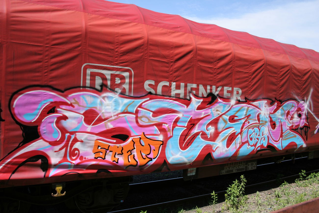 Graffiti Train - Photo by Aetherdog96 - Freight, Stem, GRS