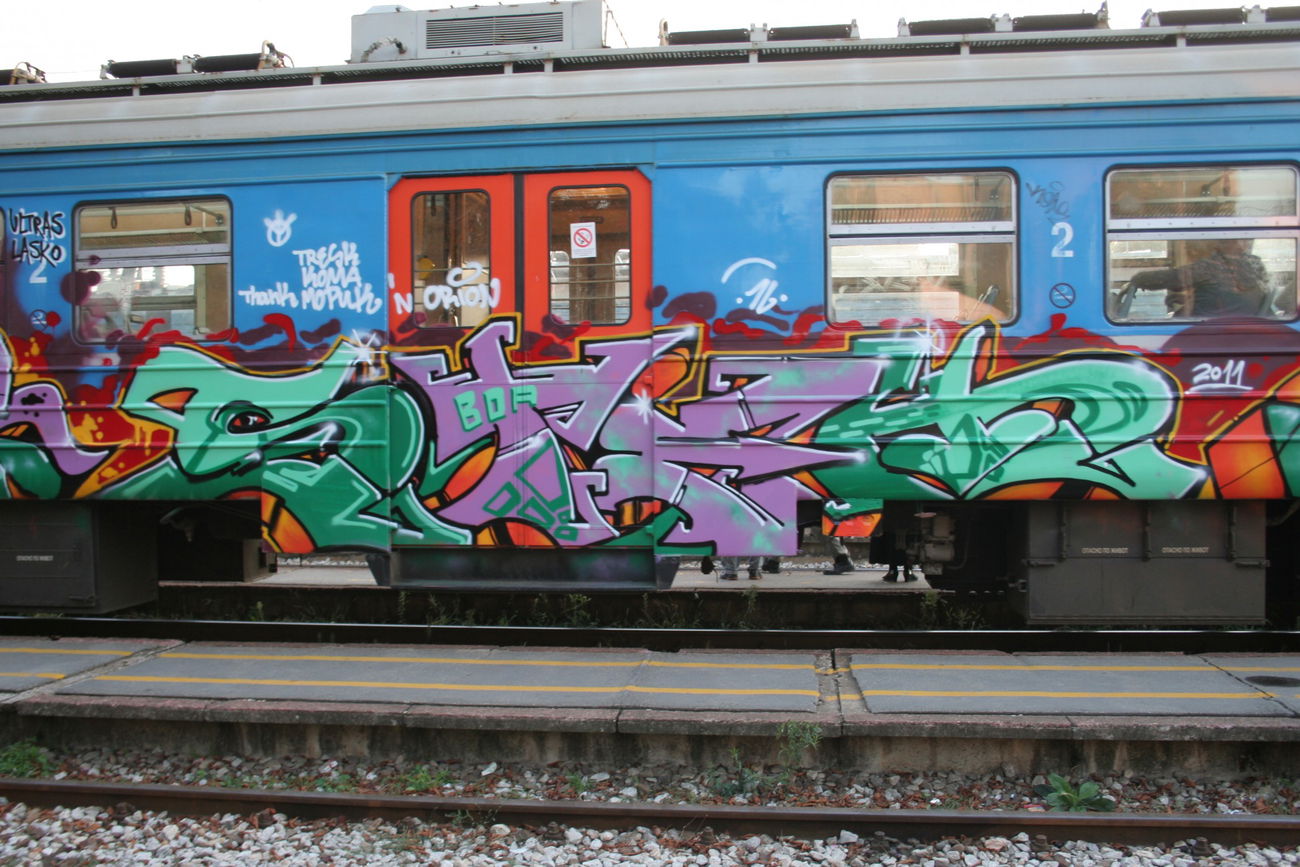 Graffiti Train - Photo by Aetherdog96 - Stem, Grs, Boa