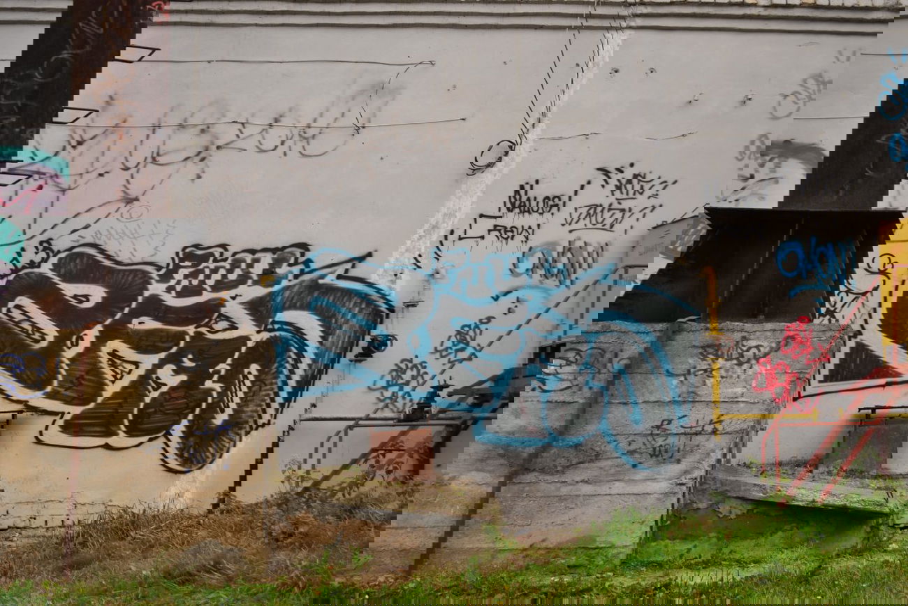 Graffiti Bombing - Photo by Afro - Afro, Nalog (2013)