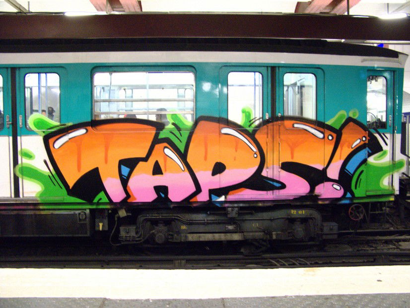 Graffiti Train - Photo by Age123