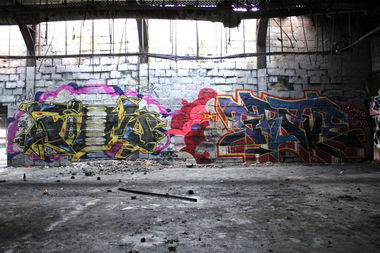 Graffiti Wall - Photo by Aggrobat183 - fino, tcr, qb (2013)
