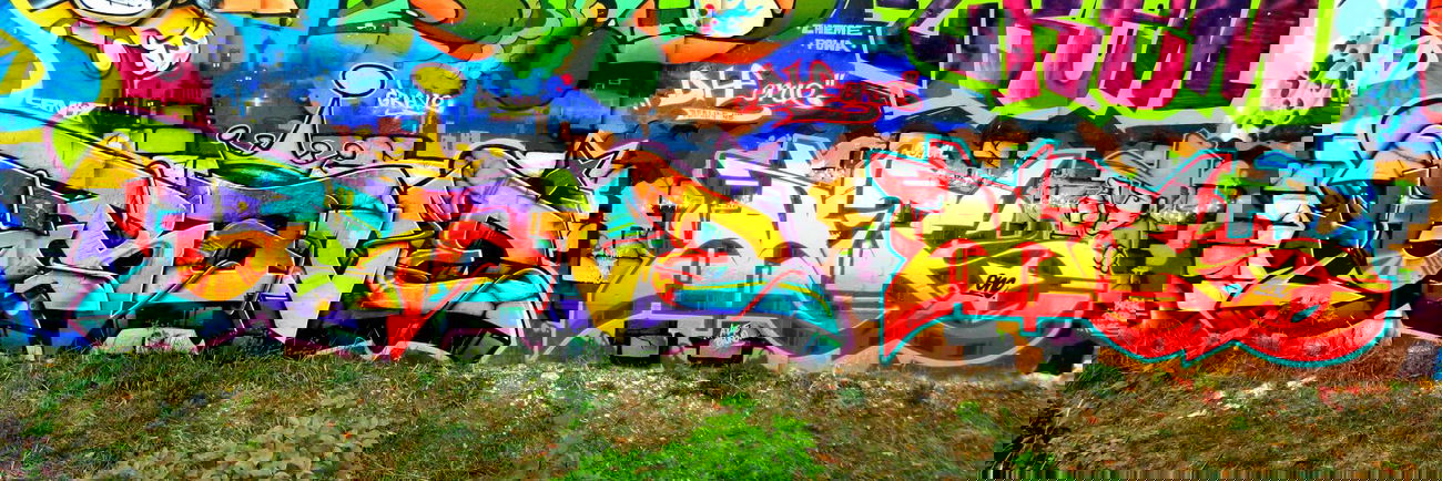 Graffiti Wall - Photo by Aggrobat183 - akte, tlb, cmr (2014)