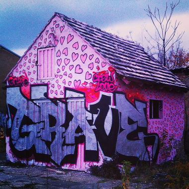Graffiti Bombing - Photo by Aggrobat183 - grave, 48ers, 48 (2015)
