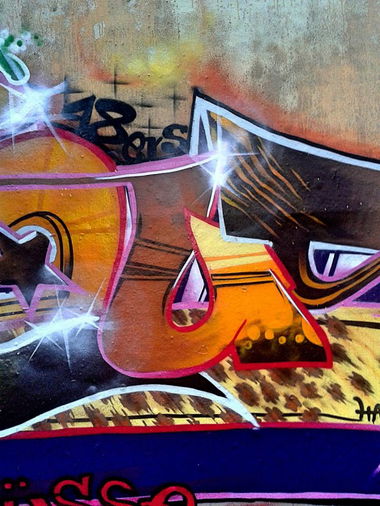 Graffiti Wall - Photo by Aggrobat183 - grave48, detail;happybdaybrogruessedeinemutta (2015)