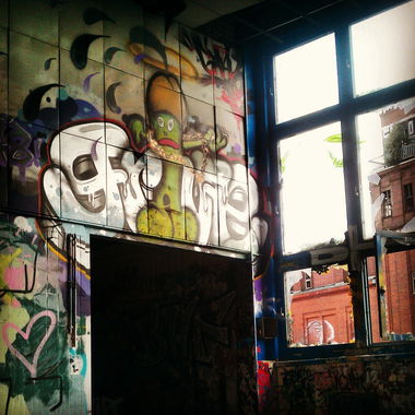 Graffiti Wall - Photo by Aggrobat183 - grave, dh, 48ers