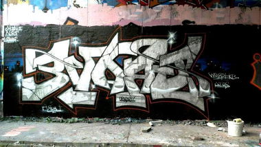 Graffiti Wall in Deutschland - Photo by Aggrobat183 - DH, GRAVE (2012)