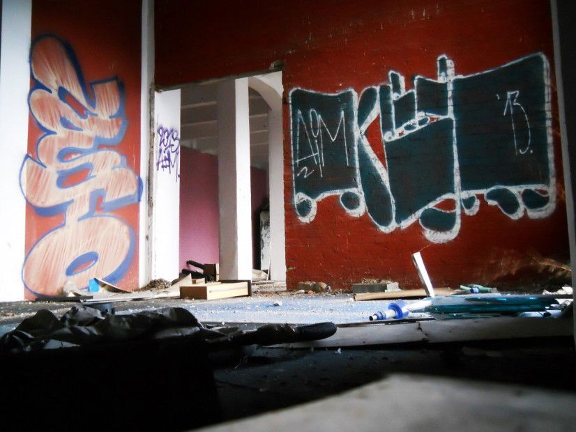 Graffiti Wall in Serbia - Photo by AimNeto1 - Neto, Mist (2013)