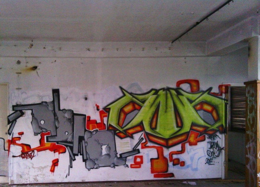 Graffiti Bombing - Photo by AirBRAs