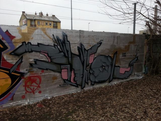 Graffiti Wall - Photo by AirBRAs