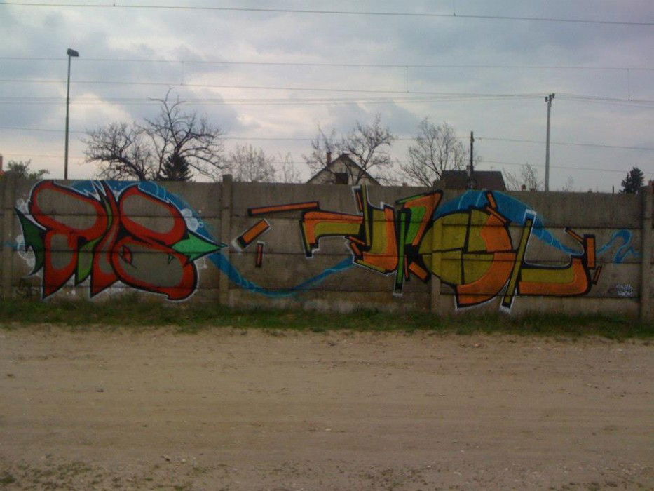 Graffiti Wall - Photo by AirBRAs