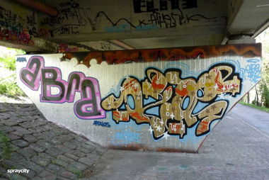 Graffiti Wall - Photo by AirBRAs