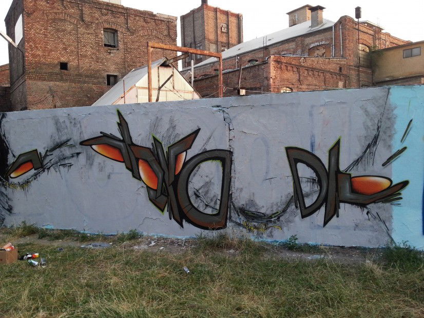 Graffiti Wall - Photo by AirBRAs