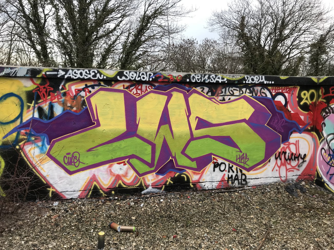 Graffiti Bombing in Liège - Photo by AiveOne - LWS, Bratkartoffeln, Culo