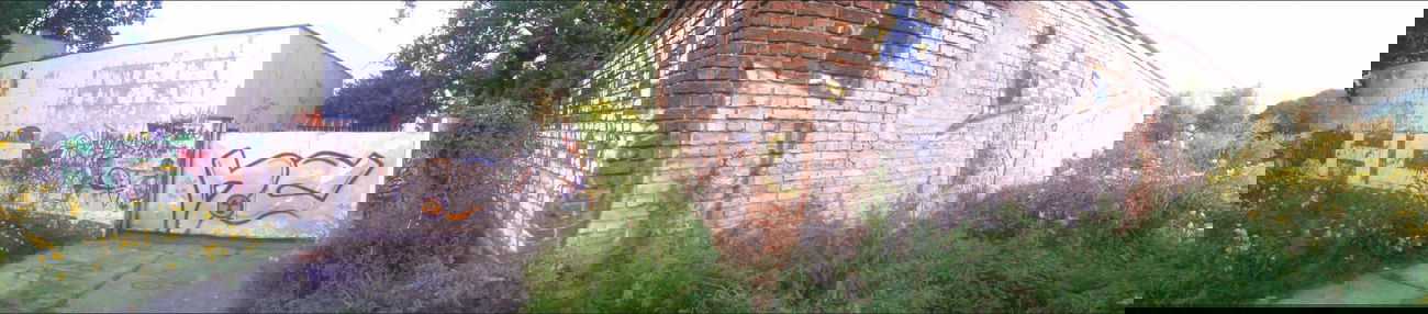 Graffiti Bombing in Zgierz - Photo by AkSoN - poland, graffiti, poland (2013)