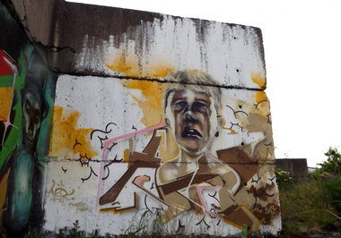 Graffiti Wall - Photo by Akpe - Akpe (2013)
