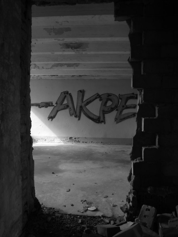 Graffiti Wall - Photo by Akpe - Akpe, Frantic, Colors (2014)