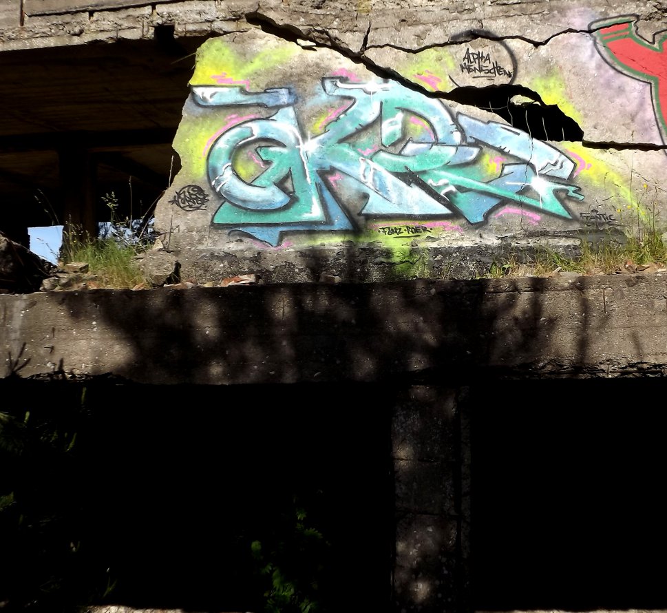 Graffiti Wall - Photo by Akpe - akpe, frantic, colors (2014)