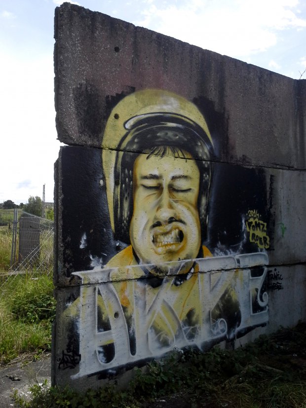 Graffiti Wall - Photo by Akpe - akpe (2014)
