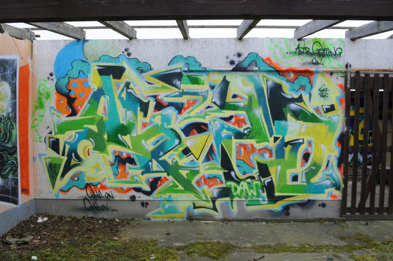 Graffiti Wall - Photo by Akpe - Akpe, Daw (2017)
