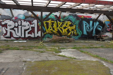 Graffiti Wall - Photo by Akpe - Rüpel, Akpe, Polyo (2017)