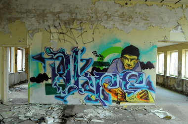 Graffiti Wall - Photo by Akpe - Akpe, franticcolors (2016)
