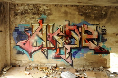Graffiti Wall - Photo by Akpe - akpe, daw, franticcolors (2015)